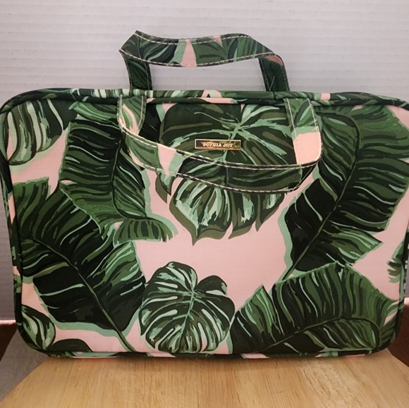Sophia Joy Makeup Bag - Picture 1 of 9
